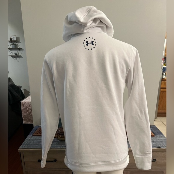 Under armor red white and blue hooded sweatshirt - Picture 4 of 4